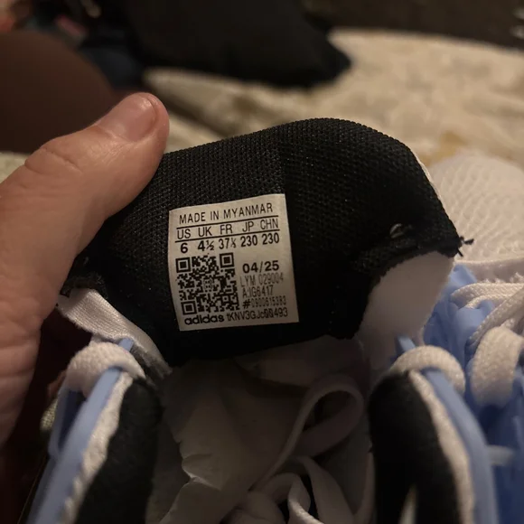 Women's Adidas Ultimashow Athletic Shoes Size 6 White & Blue - Picture 7 of 9